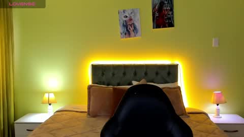 Charlote online show from 09/22/25, 08:00