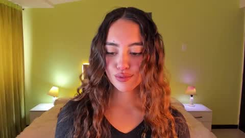 Charlote online show from 10/06/25, 07:00