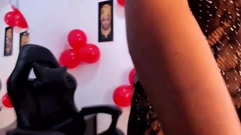 _charlottedavis online show from 02/19/25, 03:27