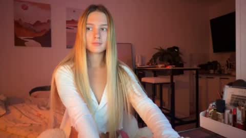 Alice is back  online show from 06/10/26, 04:28