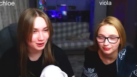 Snapshot of _chloe_miller_ chatting on 09/30/25, 06:35 _chloe_miller_ online show from 09/30/25, 06:35