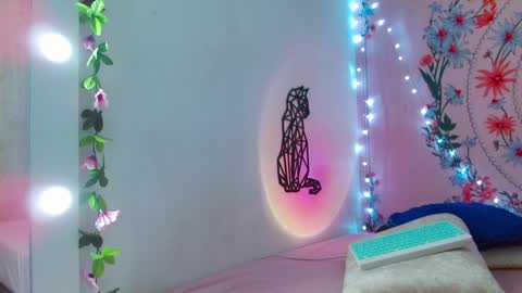 Katy online show from 02/08/25, 01:11