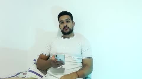 Snapshot of _christopher_dennis_ chatting on 02/01/26, 03:49 CRIS online show from 02/01/26, 03:49