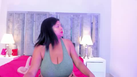 _ciara_benet_ online show from 12/02/25, 12:10