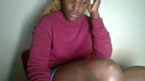 clara online show from 02/02/25, 03:39