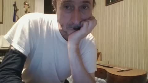 I hate social media  Odio las redes sociales online show from 06/19/26, 12:48