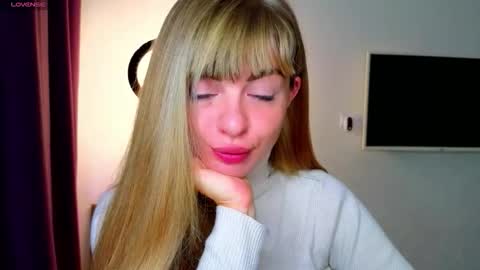 Snapshot of _comefeelme_ chatting on 12/18/25, 03:34 D online show from 12/18/25, 03:34