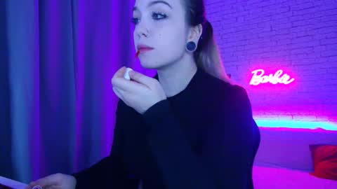 Nica online show from 11/28/25, 10:07