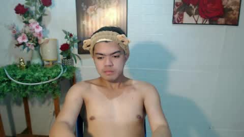 Snapshot of _cumwithrussel chatting on 06/20/26, 02:14 Russ online show from 06/20/26, 02:14