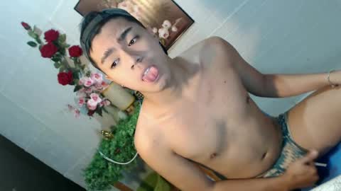 Snapshot of _cumwithrussel chatting on 06/22/26, 01:51 Russ online show from 06/22/26, 01:51
