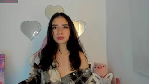 _cute_isabella_ online show from 01/11/25, 02:09