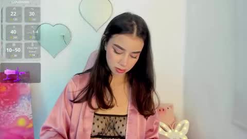 _cute_isabella_ online show from 02/21/25, 03:45