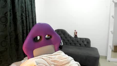 Katherine   Shedule  10pm -4 am  Colombia hour online show from 12/15/25, 02:16