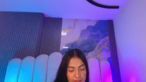 Dione online show from 12/17/25, 07:20