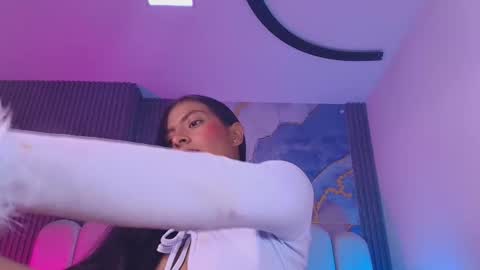 Dione online show from 03/19/26, 07:18