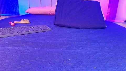 Dione online show from 03/30/26, 07:15