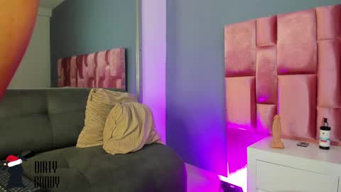 Snapshot of _dirty_sandy_ chatting on 01/04/25, 12:27 SANDY online show from 01/04/25, 12:27