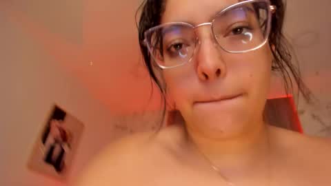 Snapshot of _dollargirl_ chatting on 03/05/26, 01:40 Abril online show from 03/05/26, 01:40