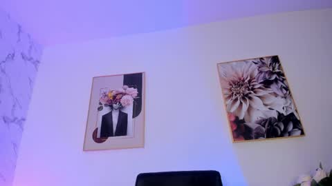 Snapshot of _dollargirl_ chatting on 04/05/26, 01:41 Abril online show from 04/05/26, 01:41