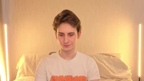 Snapshot of _dream_boys_ chatting on 02/24/26, 04:43 _dream_boys_ online show from 02/24/26, 04:43