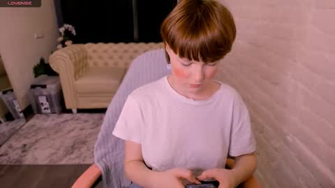 Luna    online show from 03/03/26, 12:22