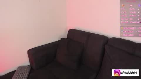 Emma and Tonny online show from 03/10/25, 03:20