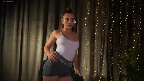 Elice online show from 10/19/25, 08:42