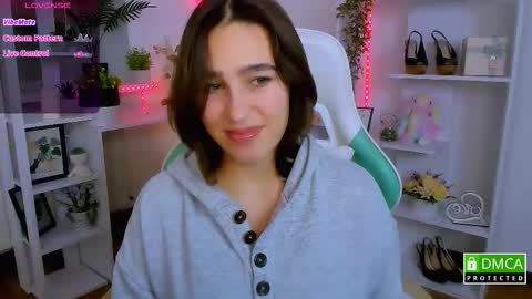 Lizzy  online show from 12/15/25, 09:30