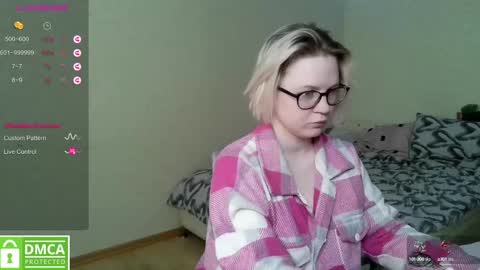 chloue and Gretta online show from 03/10/25, 09:32