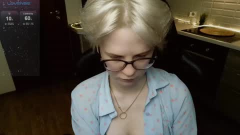 chloue and Gretta online show from 06/23/26, 07:56