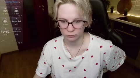 chloue and Gretta online show from 07/25/26, 07:00