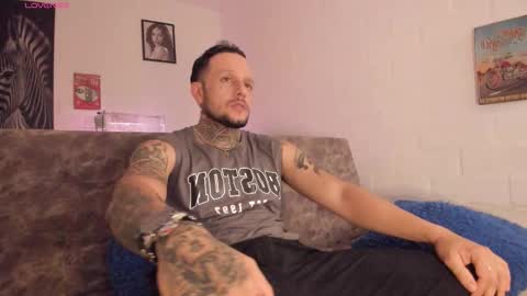 Emilio online show from 11/23/25, 03:39