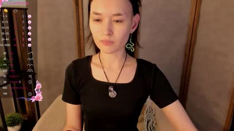 _emily__strike_ online show from 11/09/25, 09:40