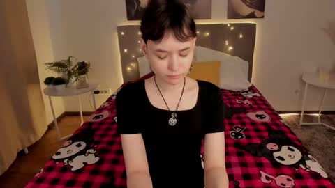 _emily__strike_ online show from 04/26/26, 01:25