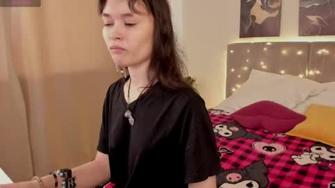 _emily__strike_ online show from 05/04/26, 01:56