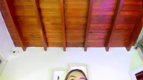 Isabella online show from 12/24/24, 12:11