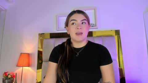 Isabella online show from 02/03/25, 12:03