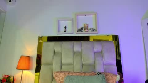 Isabella online show from 03/12/25, 12:04