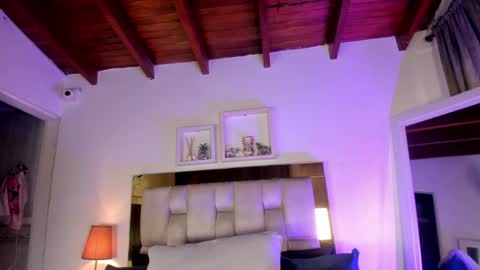 Isabella online show from 04/01/26, 12:06