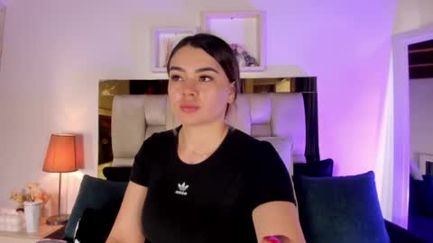 Isabella online show from 04/11/26, 12:09