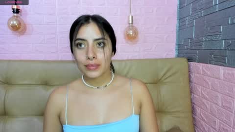 Snapshot of _emma_diamond_ chatting on 12/13/24, 10:34 Emma online show from 12/13/24, 10:34