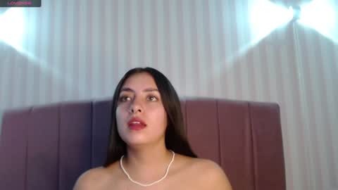 Snapshot of _emma_diamond_ chatting on 12/27/24, 06:20 Emma online show from 12/27/24, 06:20