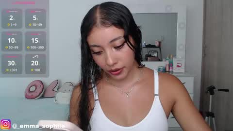 Emma Sophie online show from 05/25/26, 08:04