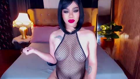 _empressvalerie_ online show from 05/08/26, 06:35
