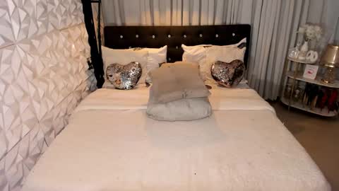 Snapshot of _enchantress_samira_ chatting on 01/31/25, 01:33 GODDESS SAMIRA online show from 01/31/25, 01:33