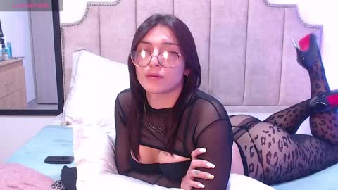  Erica Vanderhill  online show from 02/25/25, 10:29