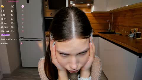 Snapshot of _eva_lee chatting on 01/16/25, 06:59 Alice online show from 01/16/25, 06:59