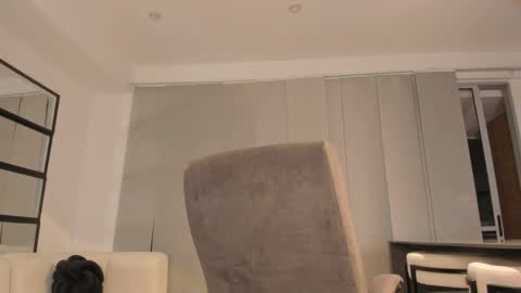 Eva online show from 06/05/26, 12:39