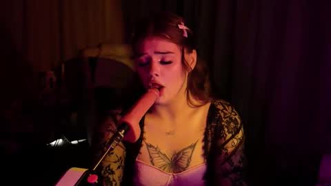 Eva Lane online show from 10/08/25, 07:39