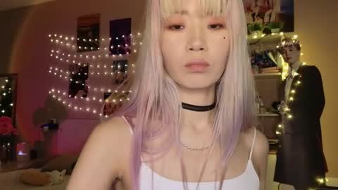 Snapshot of _eve____ chatting on 02/17/26, 05:37 EveEva online show from 02/17/26, 05:37